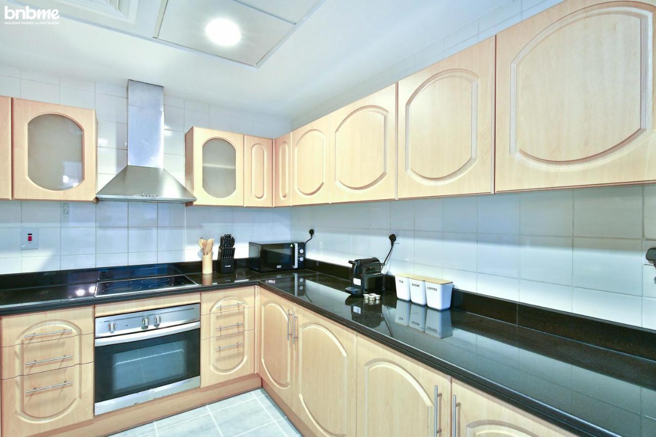 Bnbmehomes - Sit Back & Enjoy Seeing The Luxury Yachts Drive By - B67 Дубай Екстериор снимка